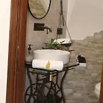 Minerva Charming House Elegant & In