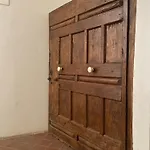 Διαμέρισμα Minerva Charming House Elegant & In Σαλέρνο