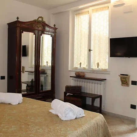 Minerva Charming House Elegant & In